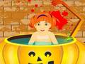 խաղ Little Baby Halloween Bathing